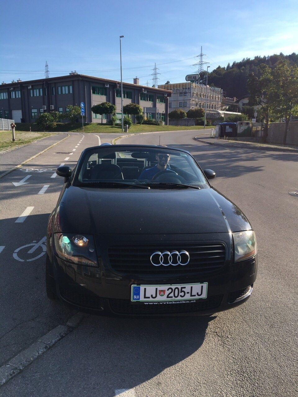 Audi TT Roaster - Bor i Slovenien derfor nummerpladen billede 1