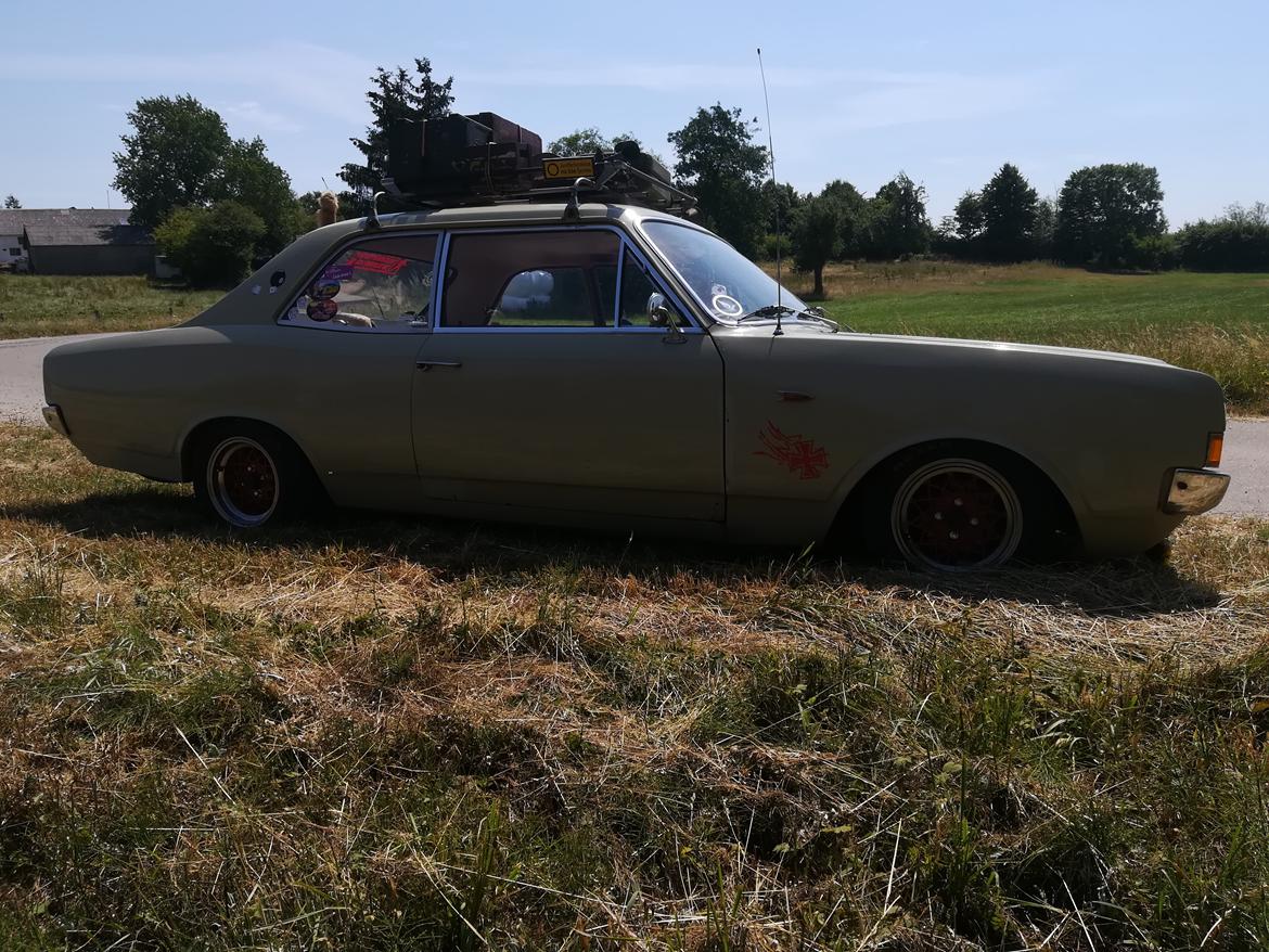 Opel Rekord c hugget op billede 9