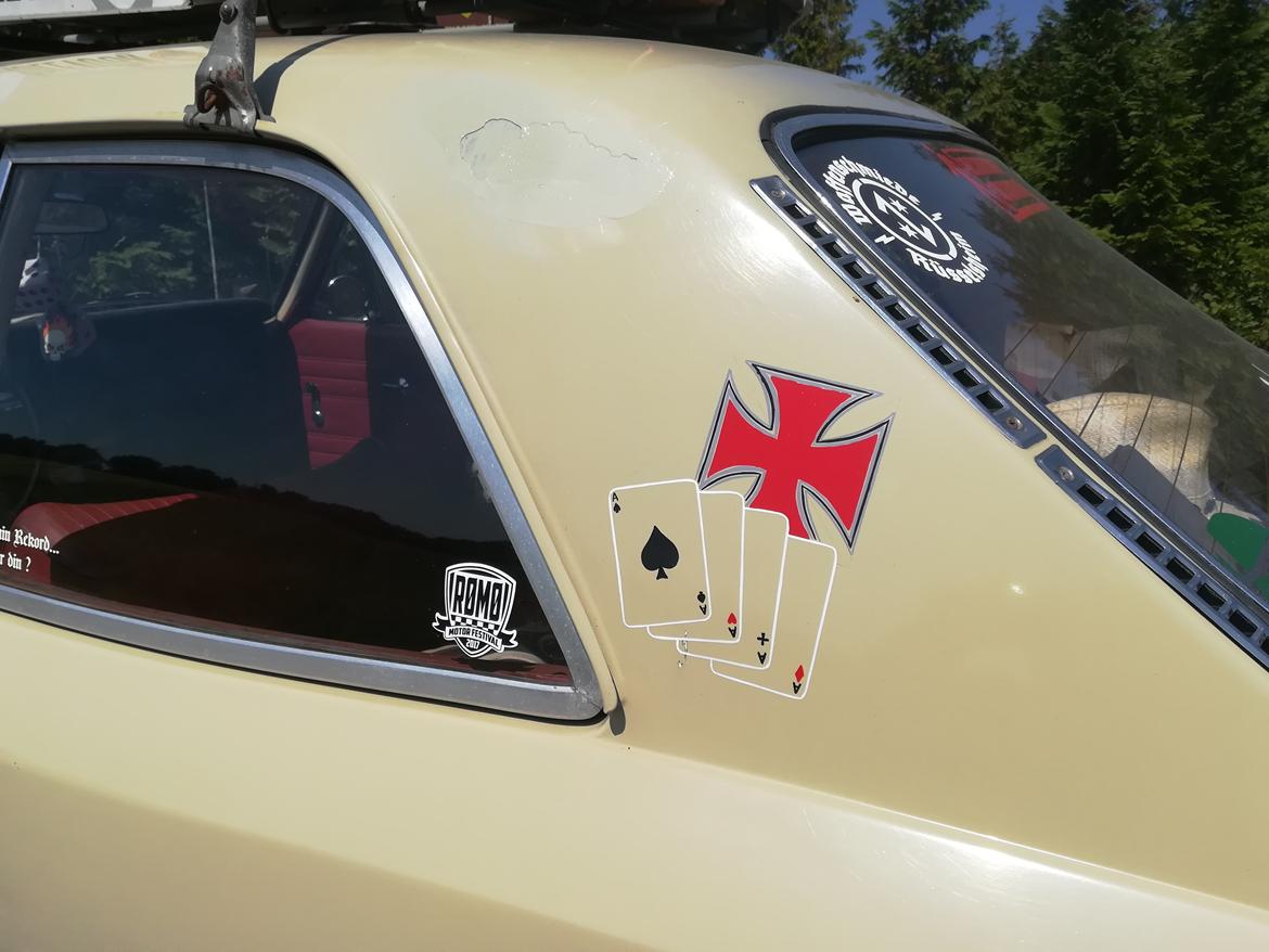 Opel Rekord c hugget op billede 12