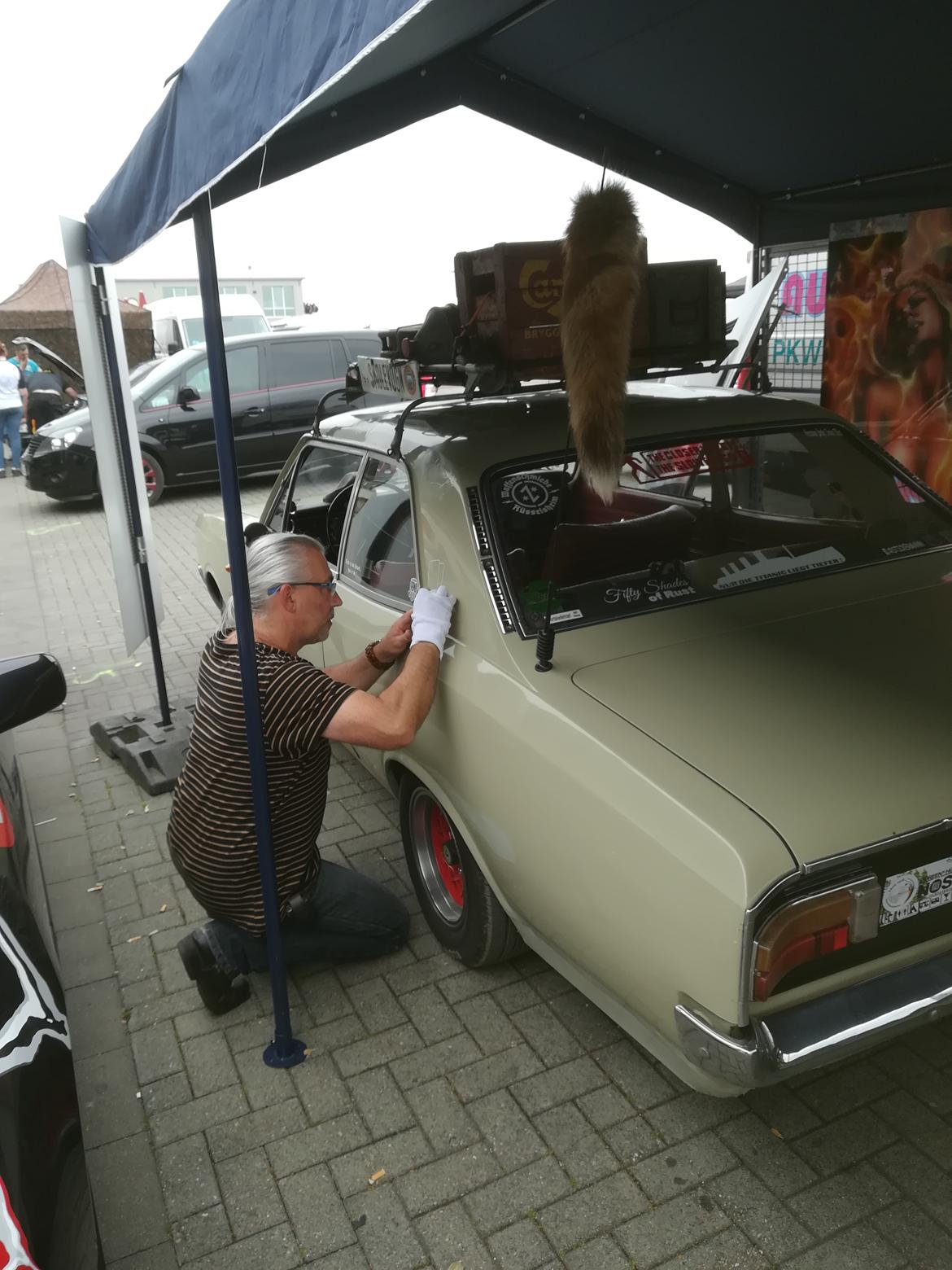 Opel Rekord c hugget op billede 15