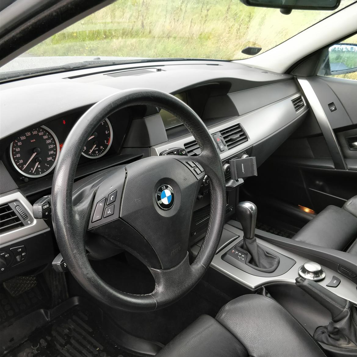 BMW 530i, automatgear billede 14