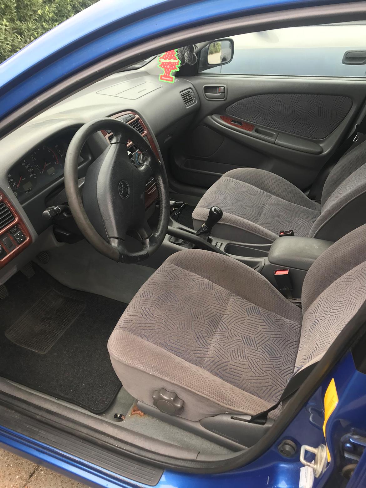 Toyota Avensis t22 billede 2