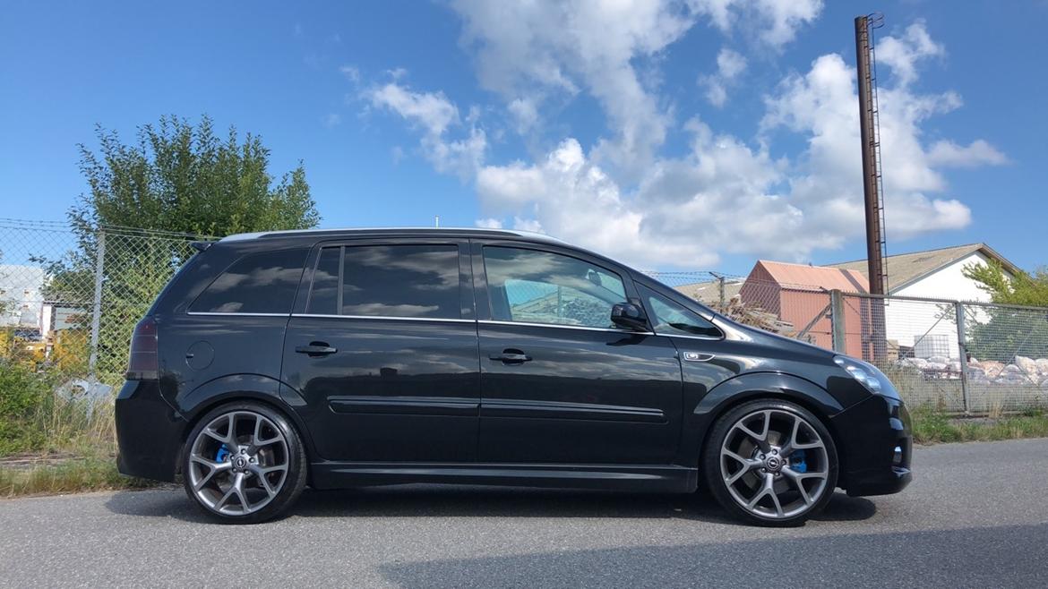 Opel zafira b opc