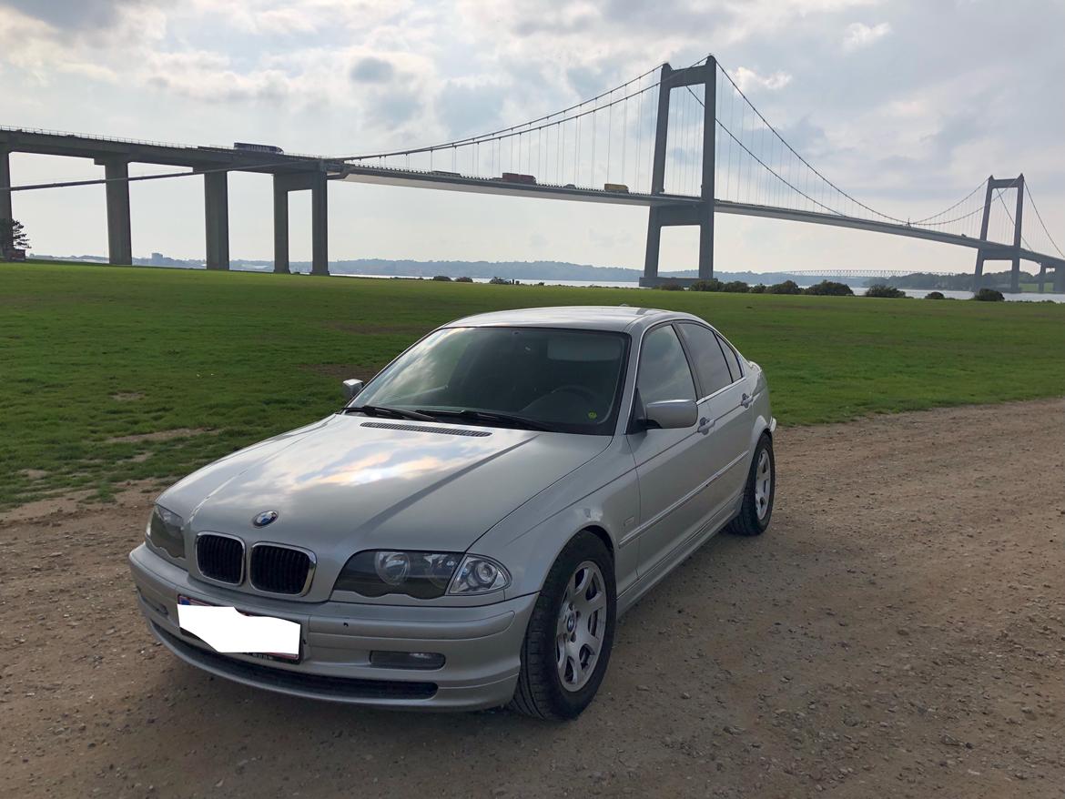 BMW 323i 3er-serie - E46 billede 1