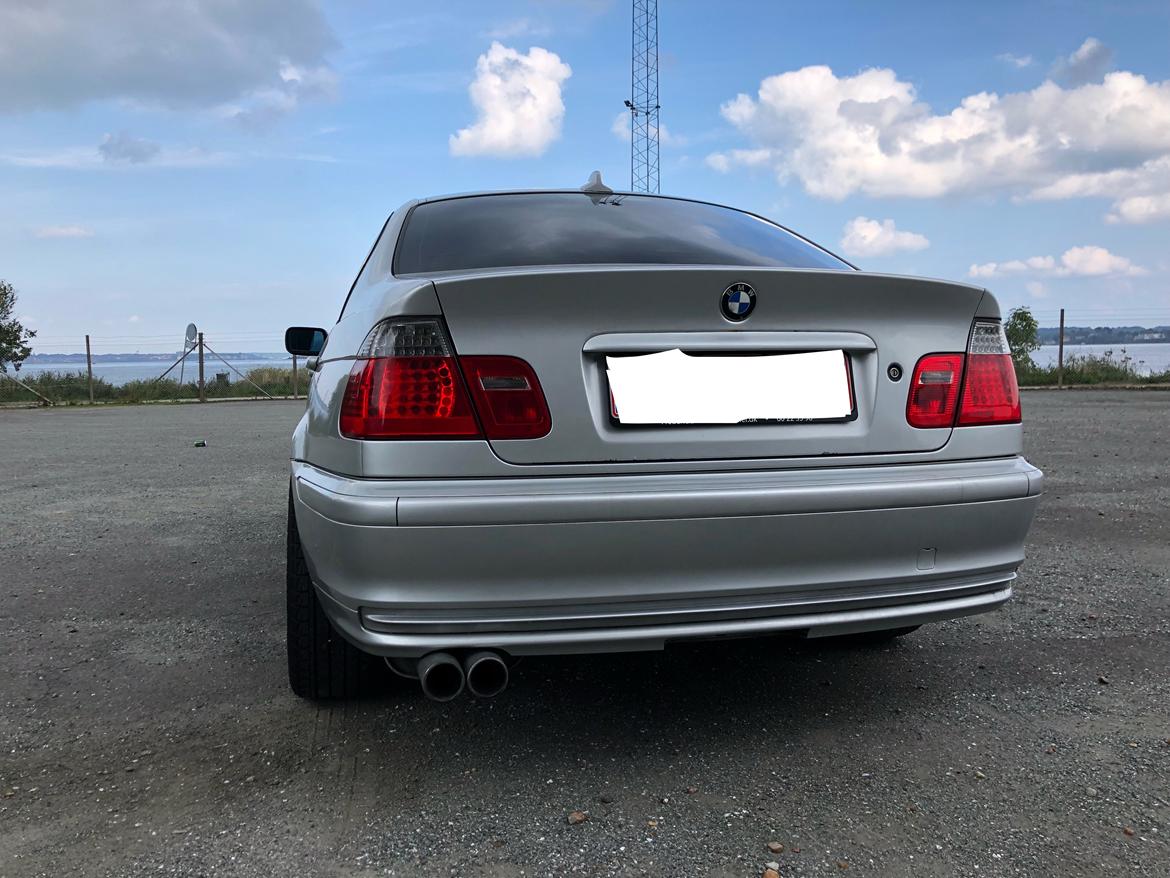 BMW 323i 3er-serie - E46 billede 4