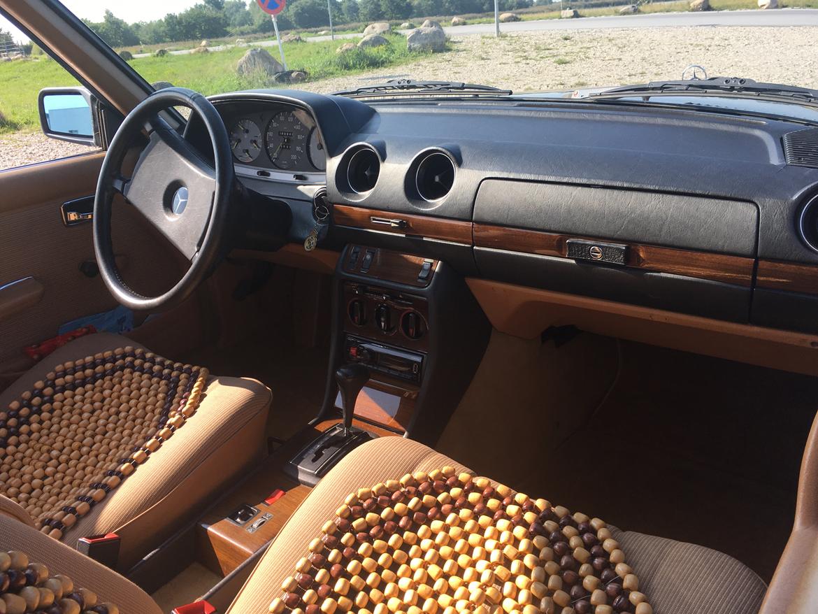 Mercedes Benz W123 230CE billede 6