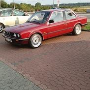 BMW E30