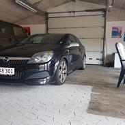 Opel Astra H GTC