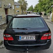 Mercedes Benz E220