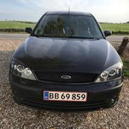 Ford Mondeo mk3. 2.5 v6 hatchback