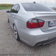 BMW E90 325 I