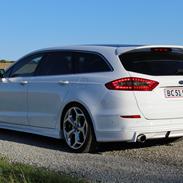 Ford Mondeo "White Pearl" *solgt*