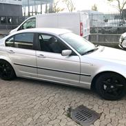 BMW 320 i række 6'er