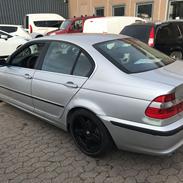 BMW 320 i række 6'er