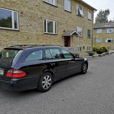 Mercedes Benz E220