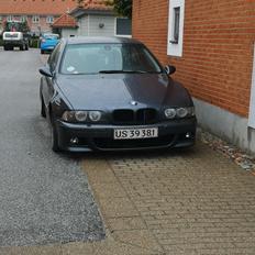 BMW E39 528ia Solgt 