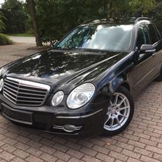 Mercedes Benz E320 T CDI Avantgarde