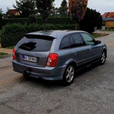 Mazda 323f Sporting 5 dørs