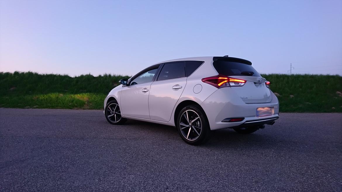 Toyota Auris II T2 Selected 1,2Turbo billede 3