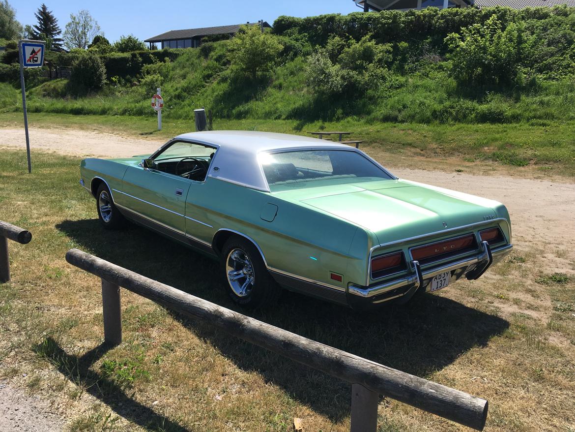 Ford LTD 2-door Hardtop billede 14