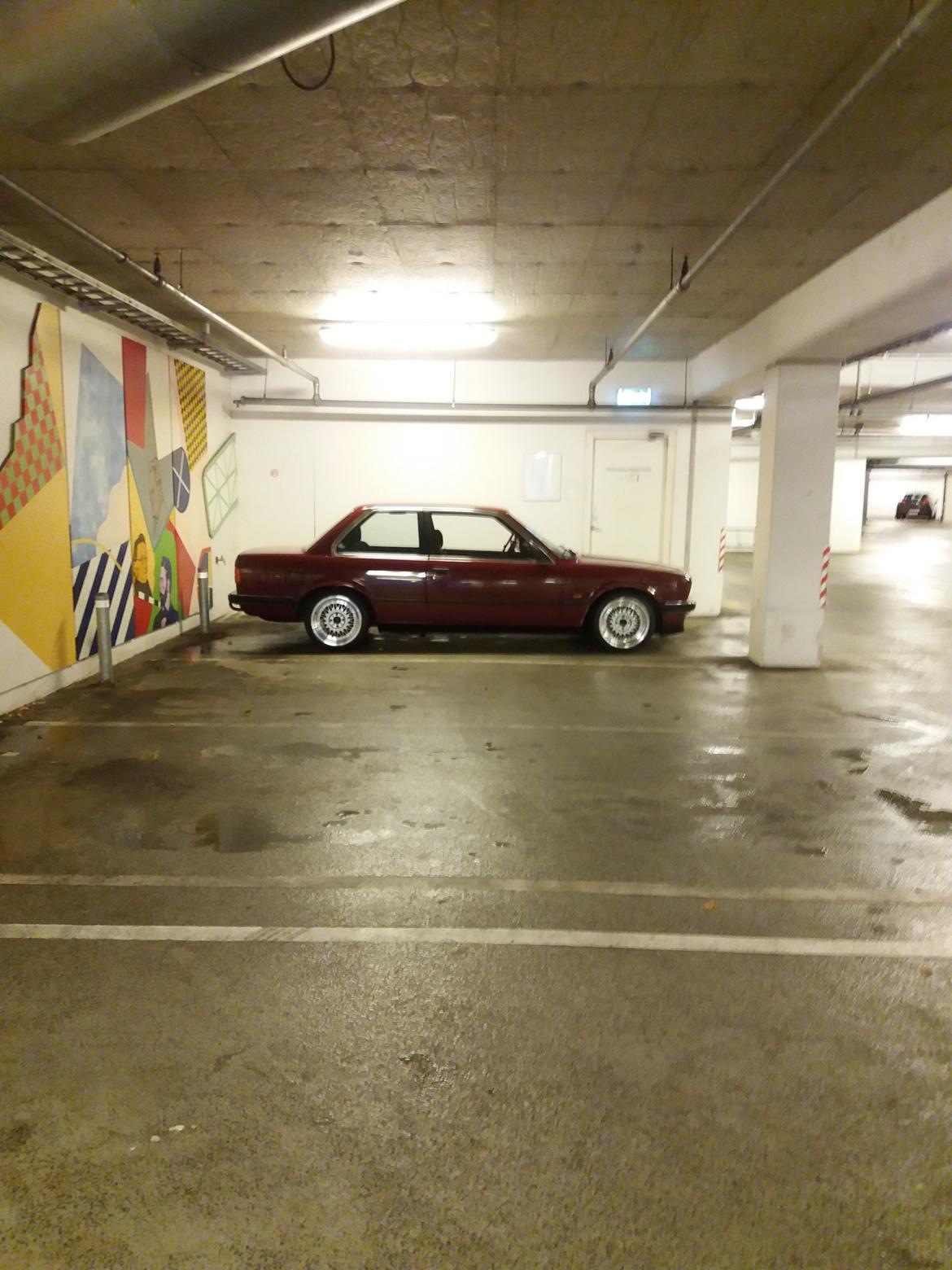 BMW E30 billede 2