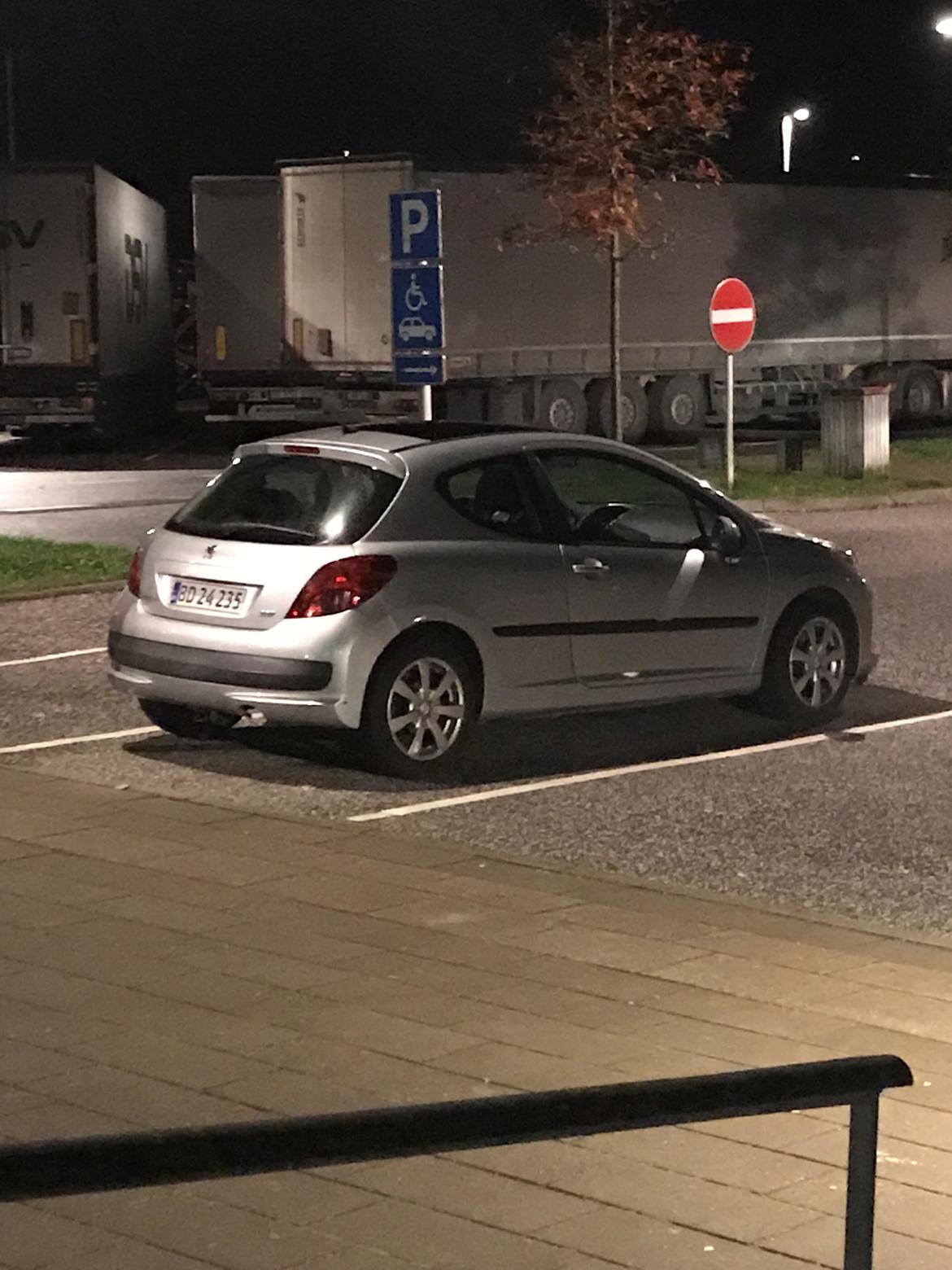 Peugeot 207 1,6 GT Hdi billede 14