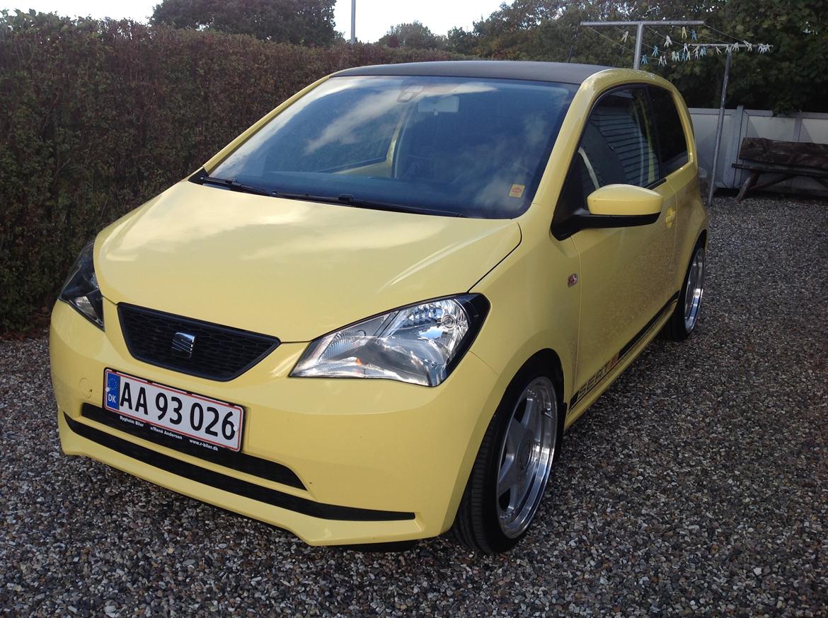 Seat Mii - Så kom spejle og håndtag på i bilens farve billede 16