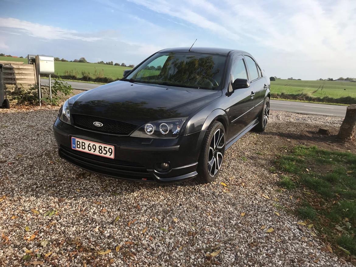 Ford Mondeo mk3. 2.5 v6 hatchback billede 1