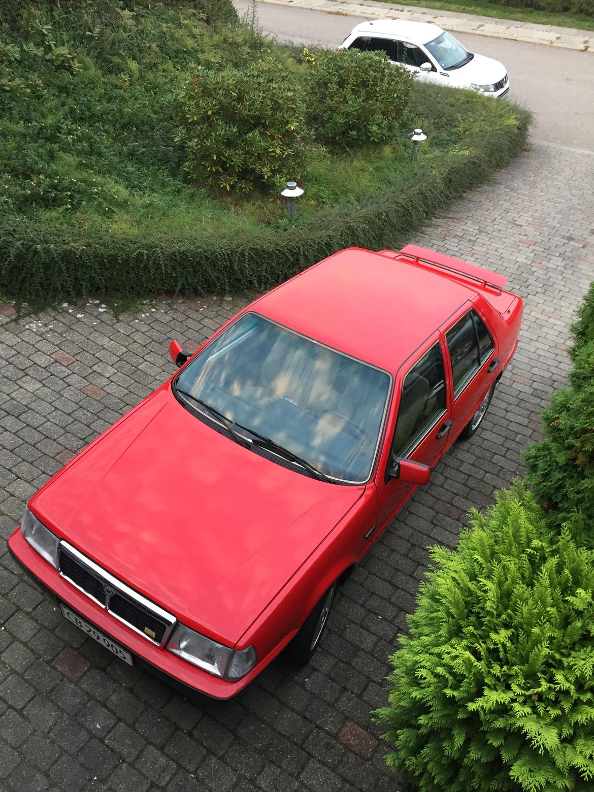 Lancia Thema 8.32 (Serie 1) Limited Rosso Corsa 1 of 32 billede 2