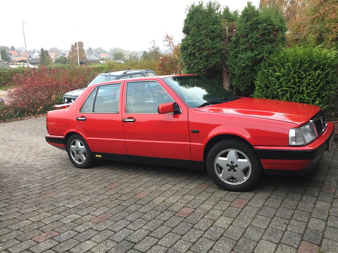 Lancia Thema 8.32 (Serie 1) Limited Rosso Corsa 1 of 32 billede 1