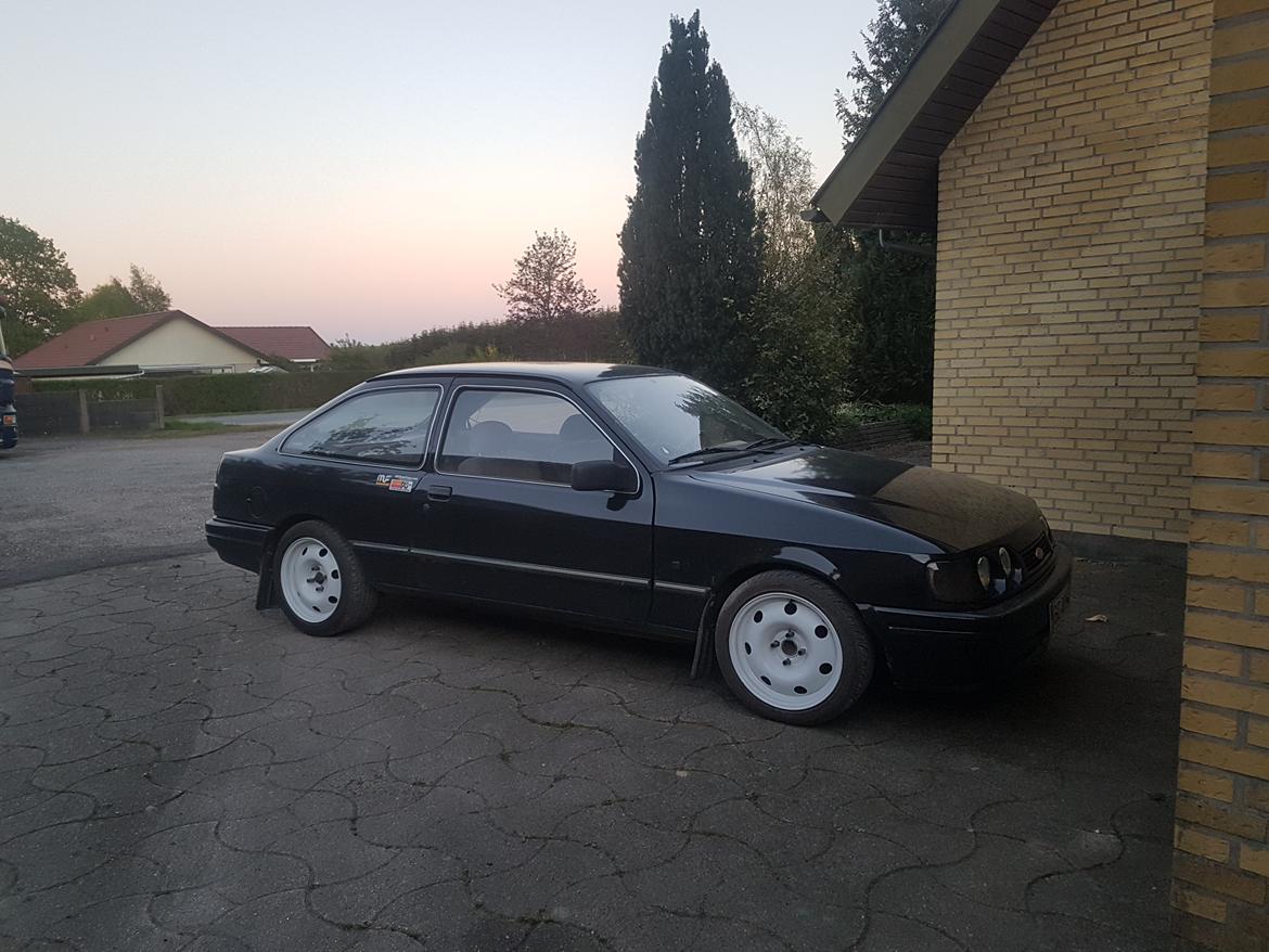 Ford Sierra 1.6 Hatchback billede 10