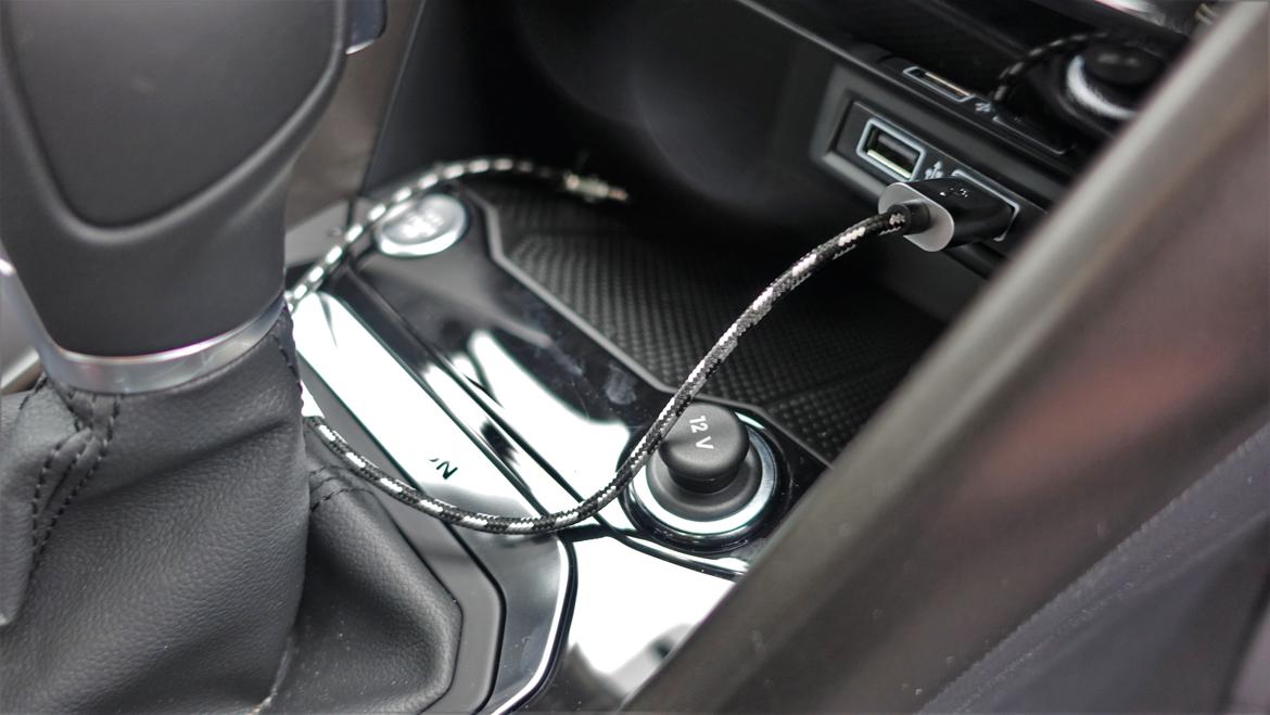 VW T-ROC - Kort USB ledning til Apple Carplay med VW logo. billede 19
