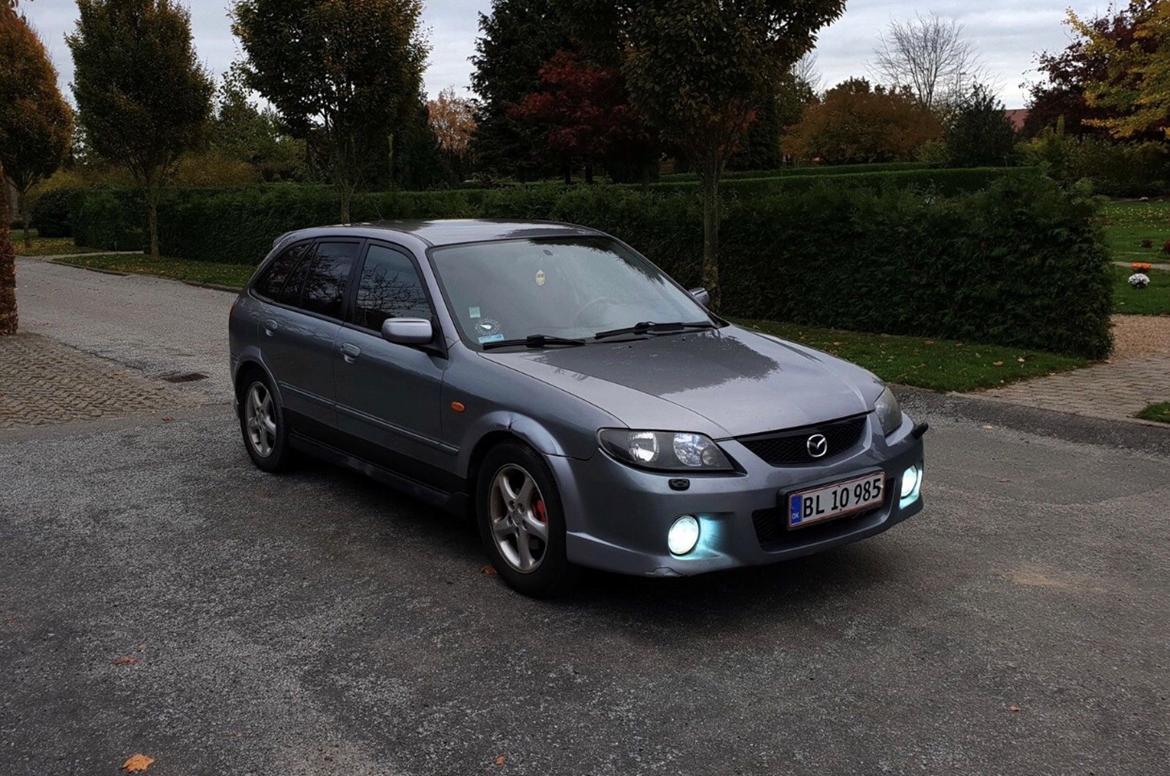 Mazda 323f Sporting 5 dørs billede 2