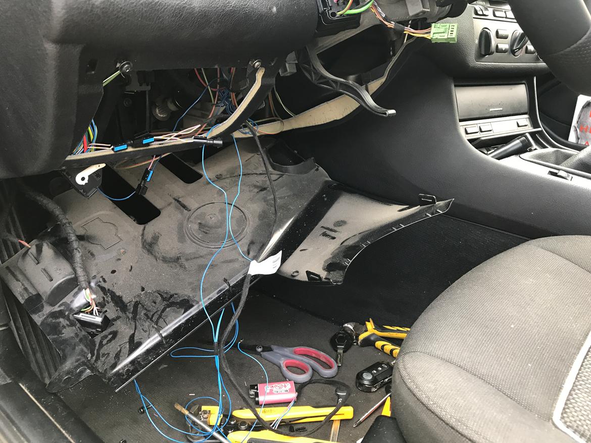 BMW 320 i række 6'er billede 10