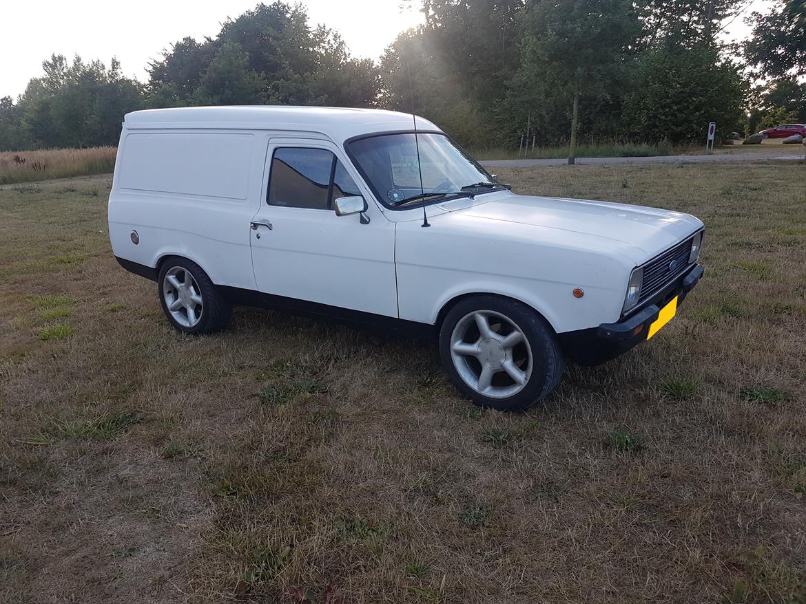 Ford escort van billede 2