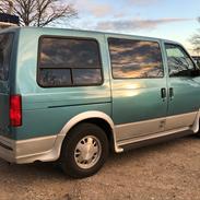 Chevrolet Astro Van 