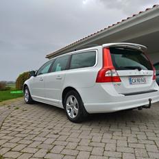 Volvo V70 2,4D Momentum Business