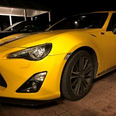 Toyota "Toyobaru" GT86