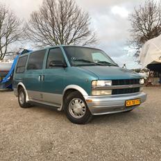 Chevrolet Astro Van 