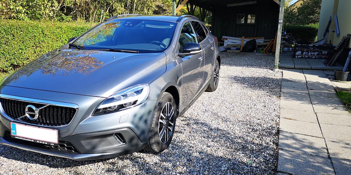 Volvo V40 D4 Momentum CC billede 1