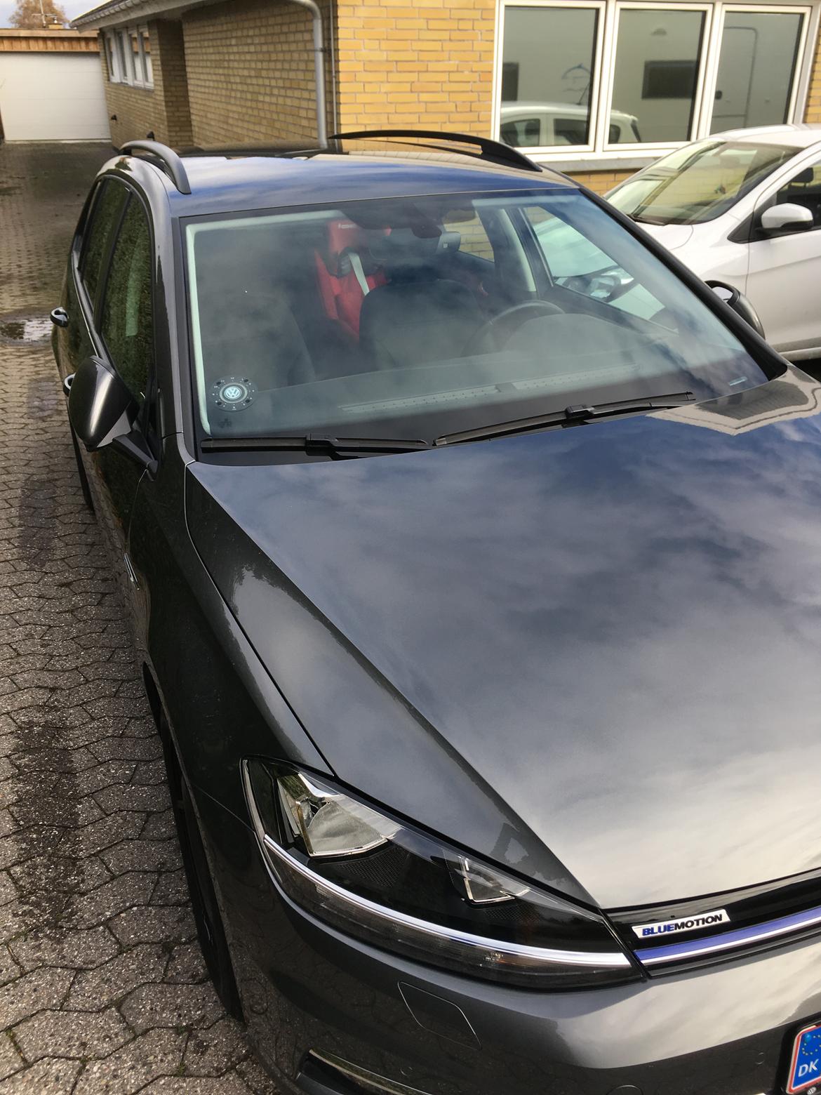 VW Golf variant SOLGT - Efter polering og forsegling i privaten. billede 2