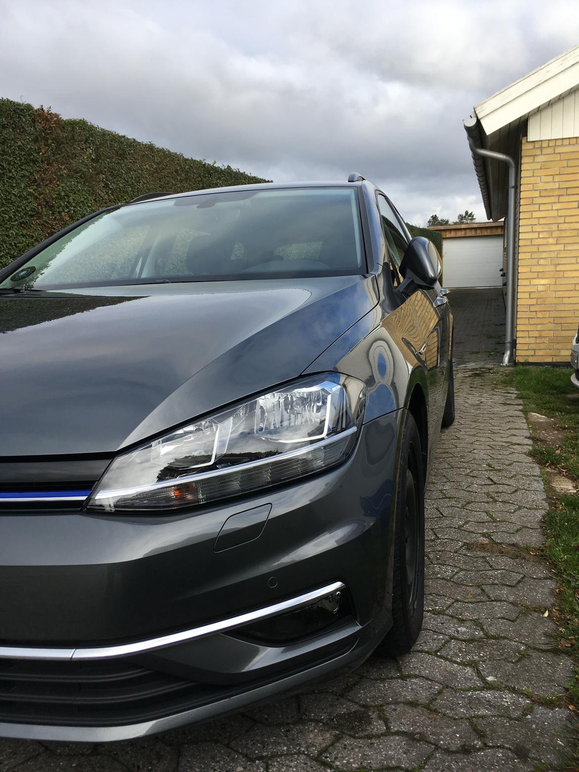 VW Golf variant SOLGT - Efter polering og forsegling i privaten. billede 3