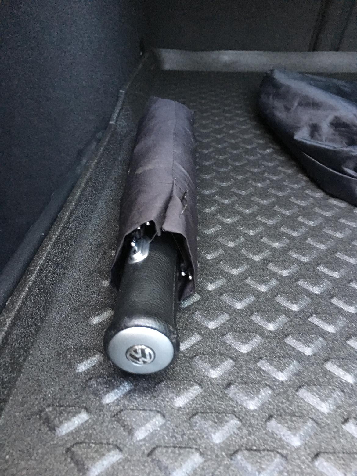 VW Golf variant SOLGT - Paraply fra den gamle vw jeg havde. billede 13