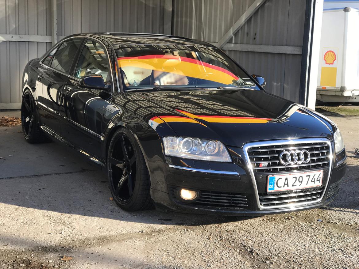 Audi A8 Quattro billede 1