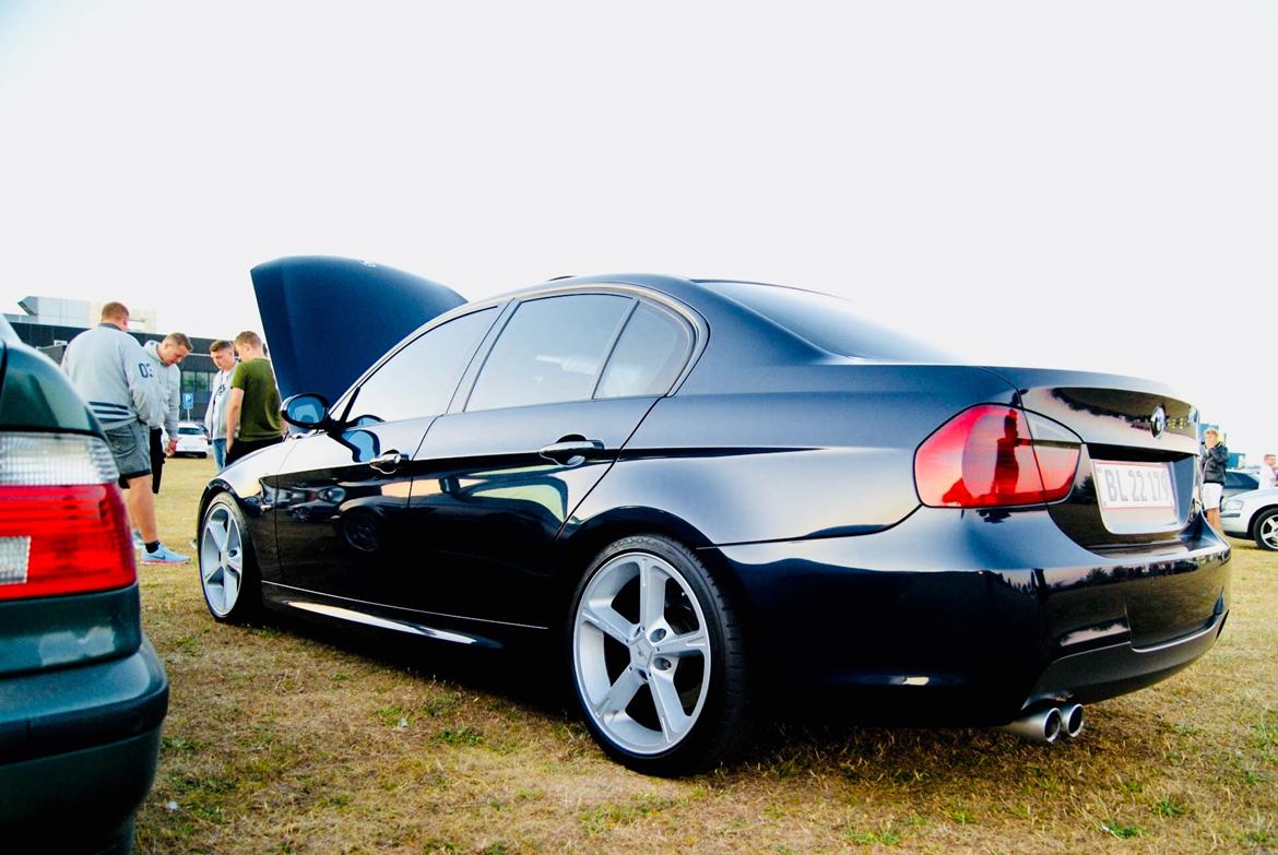 BMW E90 325i 3,0 ///M Technic billede 1