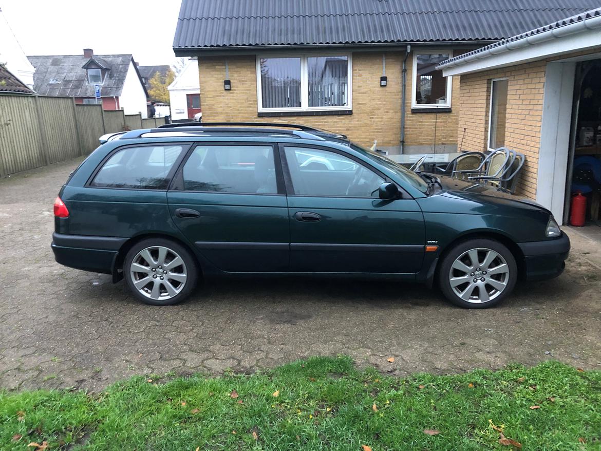 Toyota Avensis 1,8 stc. billede 3