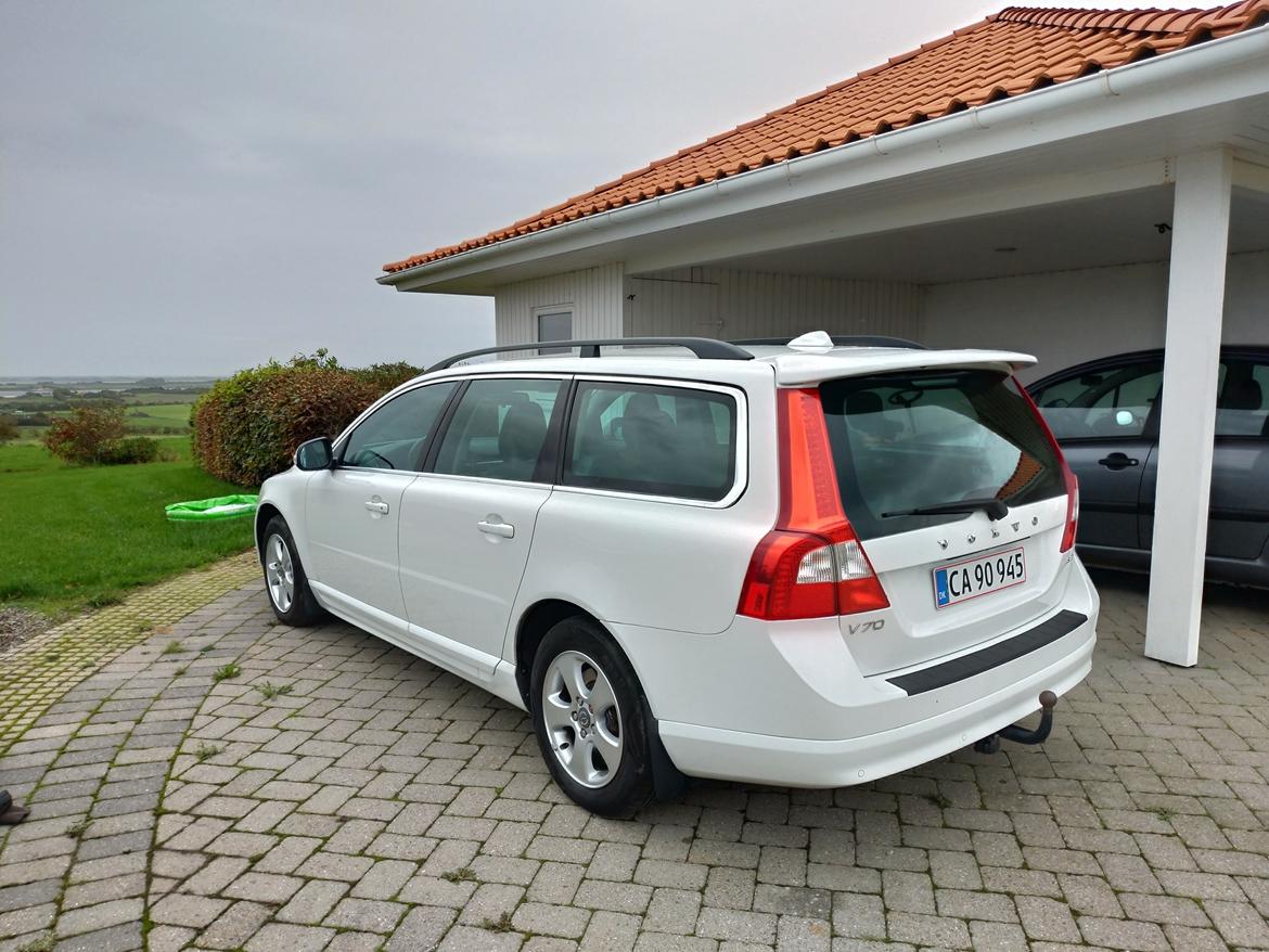 Volvo V70 2,4D Momentum Business billede 4