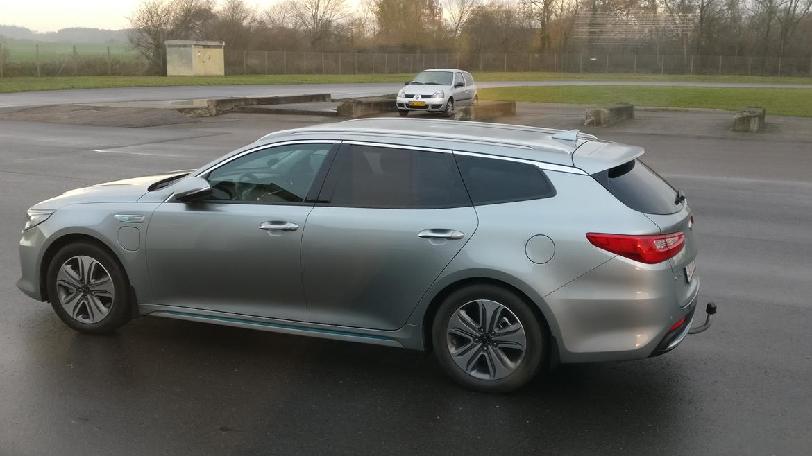 Kia Optima PHEV billede 1