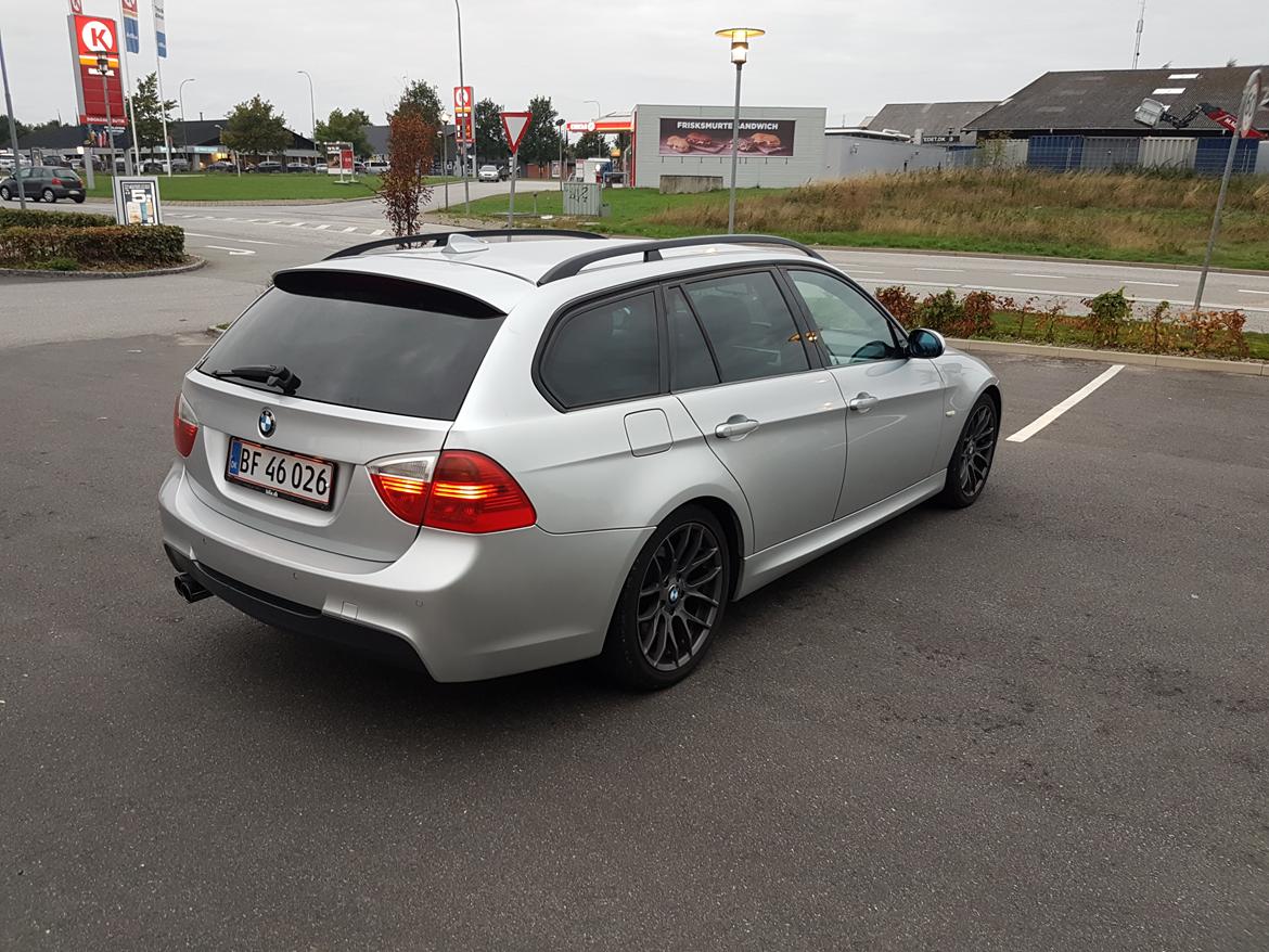 BMW 330d M-sport Steptr. billede 4