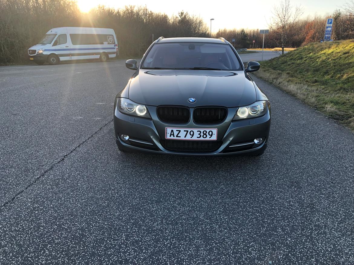 BMW E91 LCI 320D Exclusive Edition billede 2